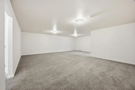 5486 Tyler Avenue S Fargo ND 58104