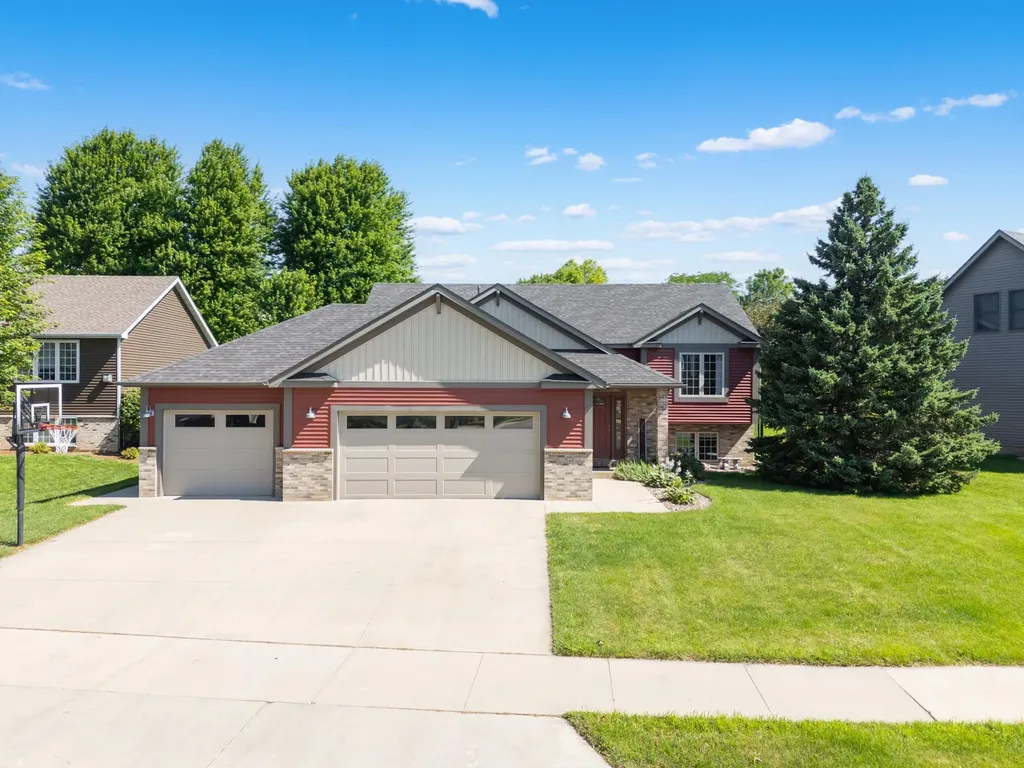 2544 Boulder Ridge Drive NW Rochester MN 55901
