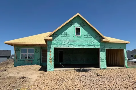 1909 Dogwood Court Carver MN 55315