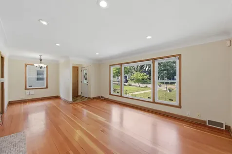 3426 Zenith Avenue N Robbinsdale MN 55422