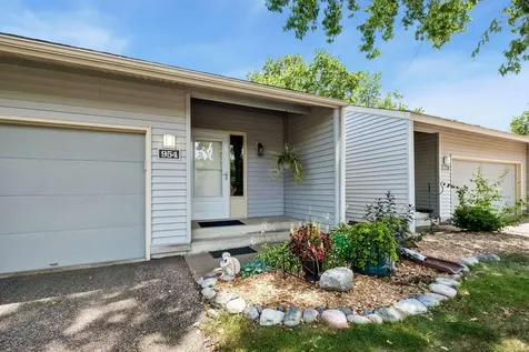 954 Carmel Court Shoreview MN 55126