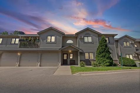 1560 Wheelock Lane Saint Paul MN 55117