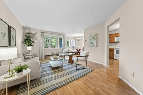 1560 Wheelock Lane Saint Paul MN 55117