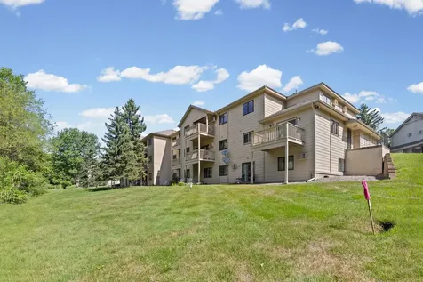 1560 Wheelock Lane Saint Paul MN 55117