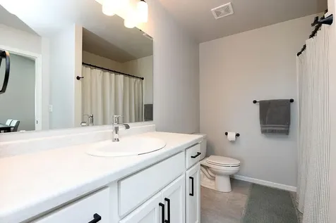 1444 69 Avenue S Fargo ND 58104
