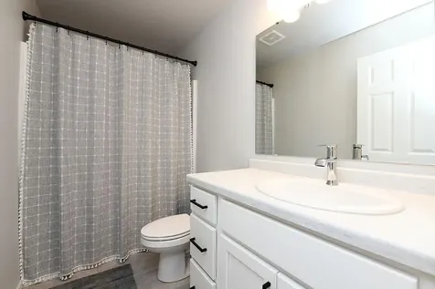 1444 69 Avenue S Fargo ND 58104