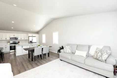 1444 69 Avenue S Fargo ND 58104