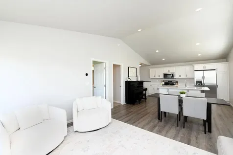 1444 69 Avenue S Fargo ND 58104