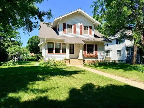 605 Park Street Jackson MN 56143