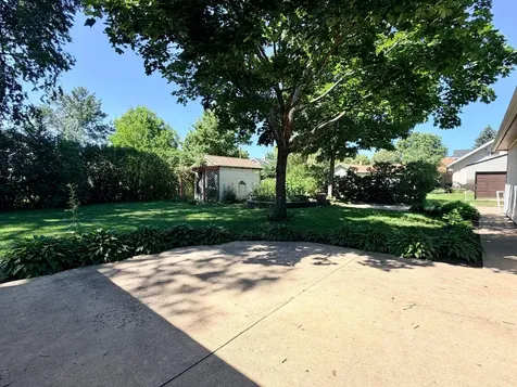605 Park Street Jackson MN 56143