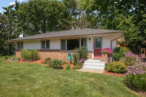 3407 Payne Avenue Vadnais Heights MN 55127