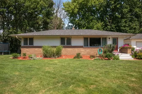 3407 Payne Avenue Vadnais Heights MN 55127