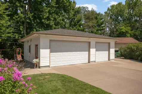 3407 Payne Avenue Vadnais Heights MN 55127