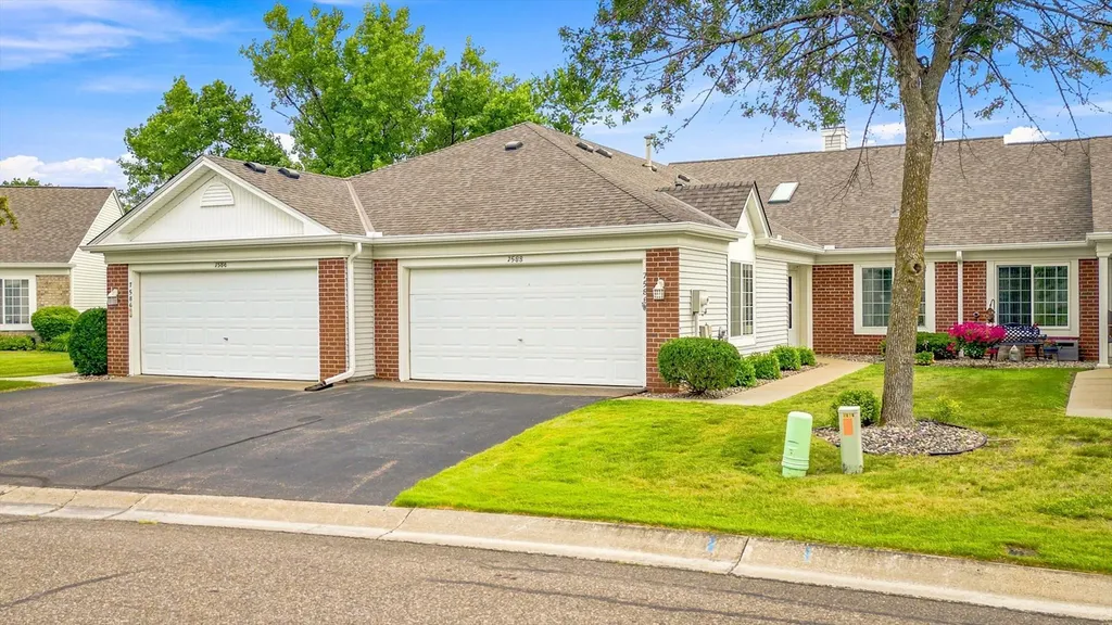 7588 Ojibway Park Bay Woodbury MN 55125