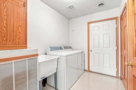 7588 Ojibway Park Bay Woodbury MN 55125