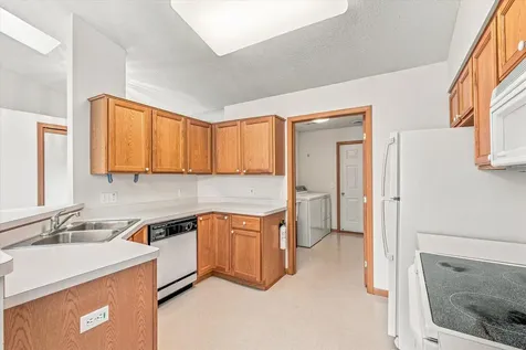 7588 Ojibway Park Bay Woodbury MN 55125