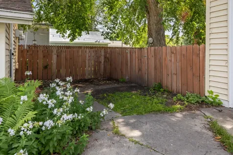 527 1st Street N Wahpeton ND 58075