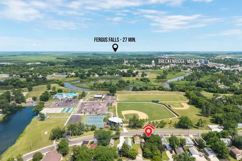 527 1st Street N Wahpeton ND 58075