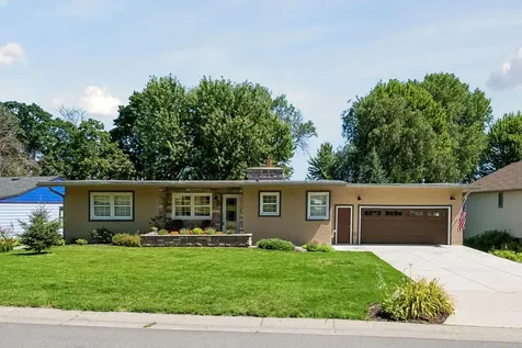2760 S Shore Drive Prior Lake MN 55372