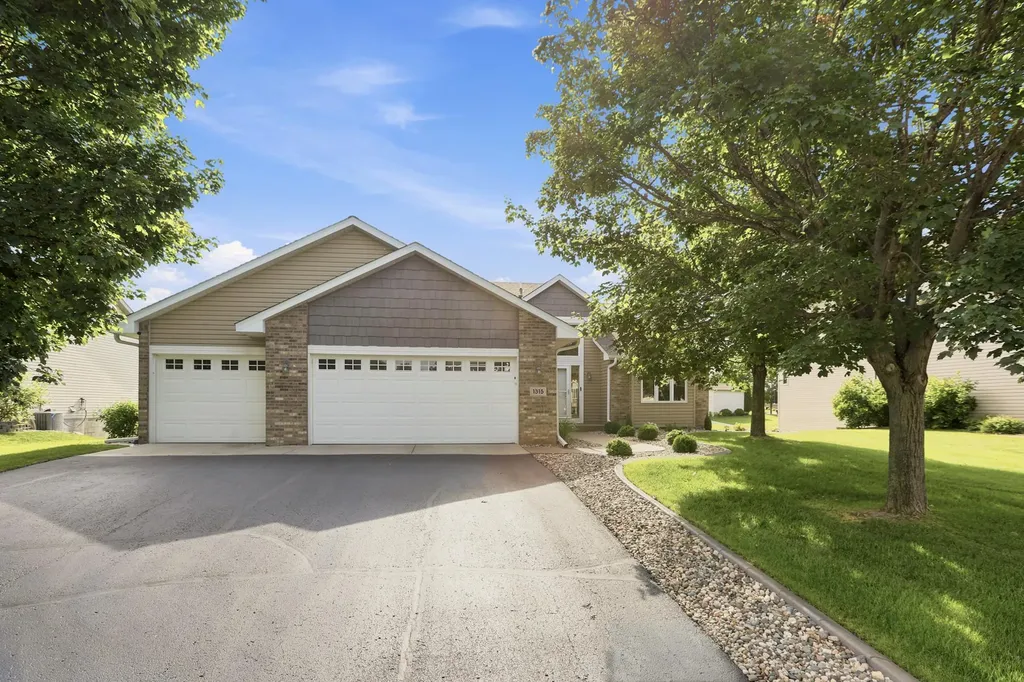 1315 Oakwood Lane Hanover MN 55341