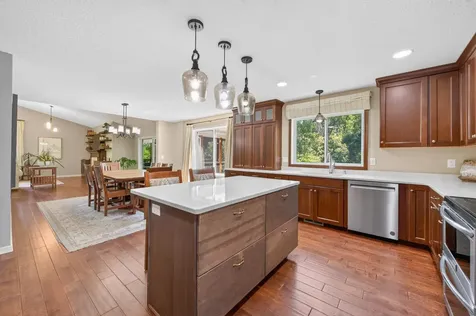13707 Green Briar Drive Minnetonka MN 55305