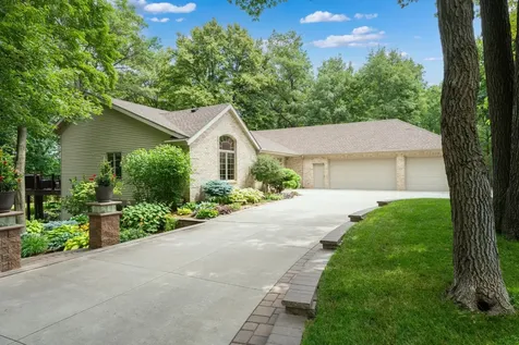 1635 Chippewa Drive NW Rochester MN 55901