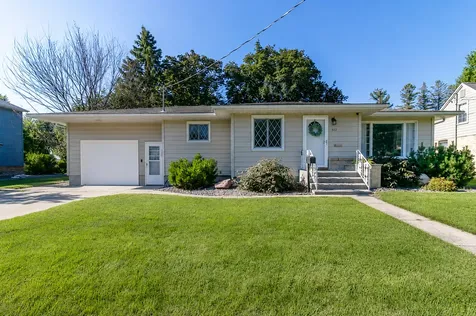 312 9th Avenue SE Waseca MN 56093
