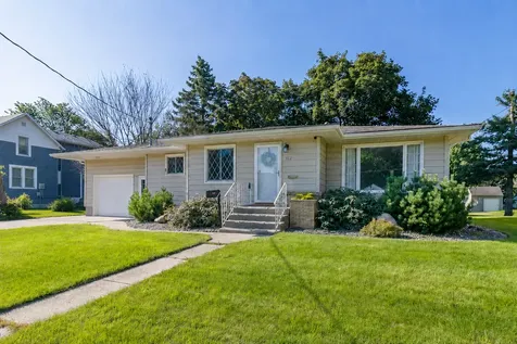 312 9th Avenue SE Waseca MN 56093