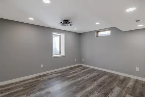 312 9th Avenue SE Waseca MN 56093