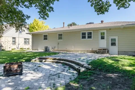 312 9th Avenue SE Waseca MN 56093