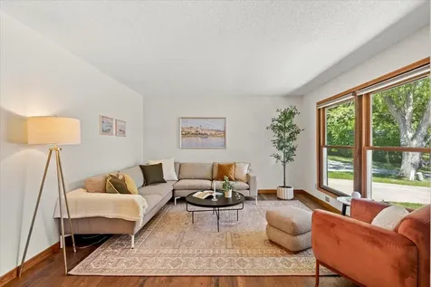 186 Cottonwood Court Stillwater MN 55082