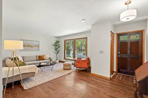 186 Cottonwood Court Stillwater MN 55082