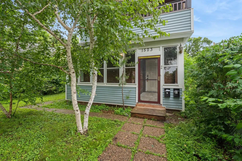 1523 22nd Avenue N Minneapolis MN 55411