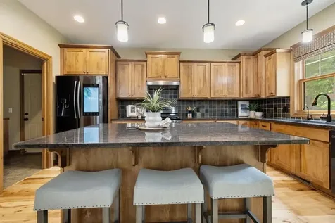 16958 Dynamic Drive Lakeville MN 55044