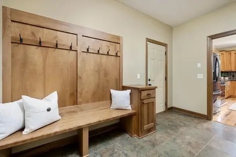 16958 Dynamic Drive Lakeville MN 55044