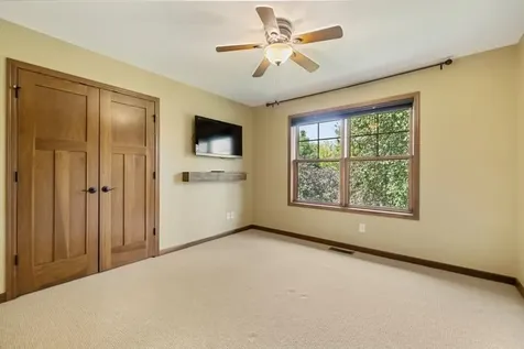 16958 Dynamic Drive Lakeville MN 55044