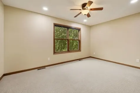 16958 Dynamic Drive Lakeville MN 55044