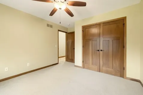16958 Dynamic Drive Lakeville MN 55044