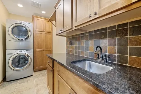 16958 Dynamic Drive Lakeville MN 55044