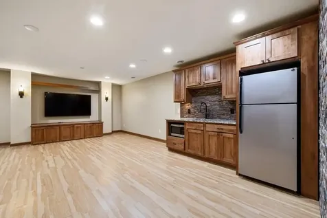 16958 Dynamic Drive Lakeville MN 55044