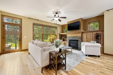 16958 Dynamic Drive Lakeville MN 55044