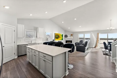 5124 Mustang Circle Woodbury MN 55129