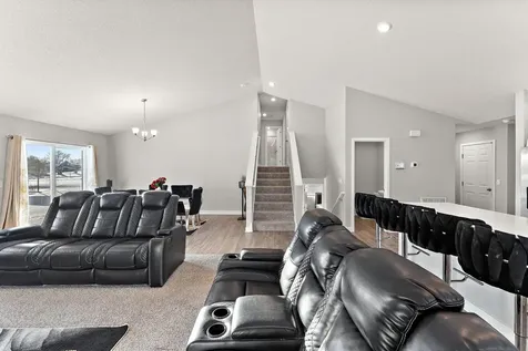 5124 Mustang Circle Woodbury MN 55129
