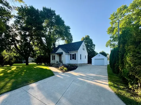 314 Colfax Avenue NW Renville MN 56284