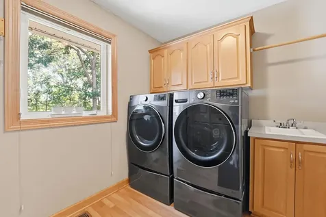 38249 Everton Avenue North Branch MN 55056