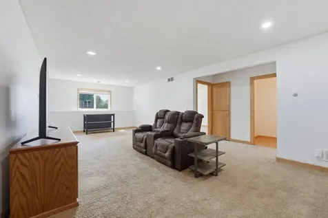 38249 Everton Avenue North Branch MN 55056