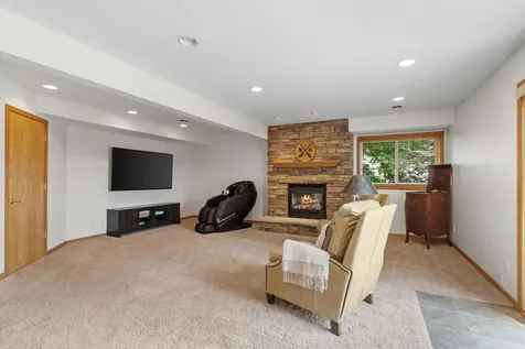 13012 Oakwood Drive Rogers MN 55374