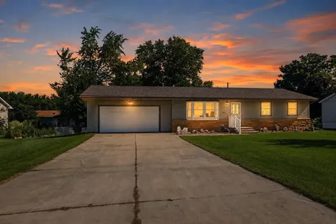 403 Jane Street E Morristown MN 55052