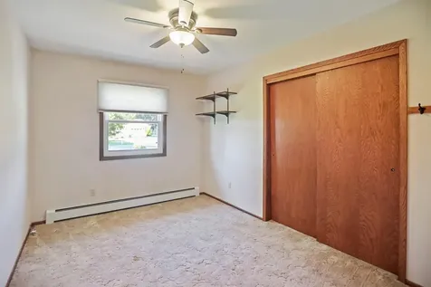 403 Jane Street E Morristown MN 55052