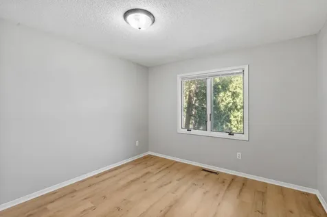 324 Naumkeag Street S Shakopee MN 55379